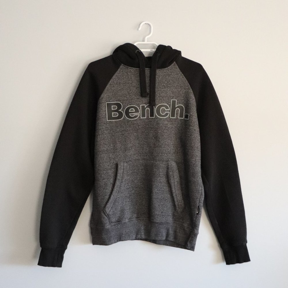 Bench Men's Sz L Black Manchini Kangaroo Pocket Stretch Hooded Sweater
